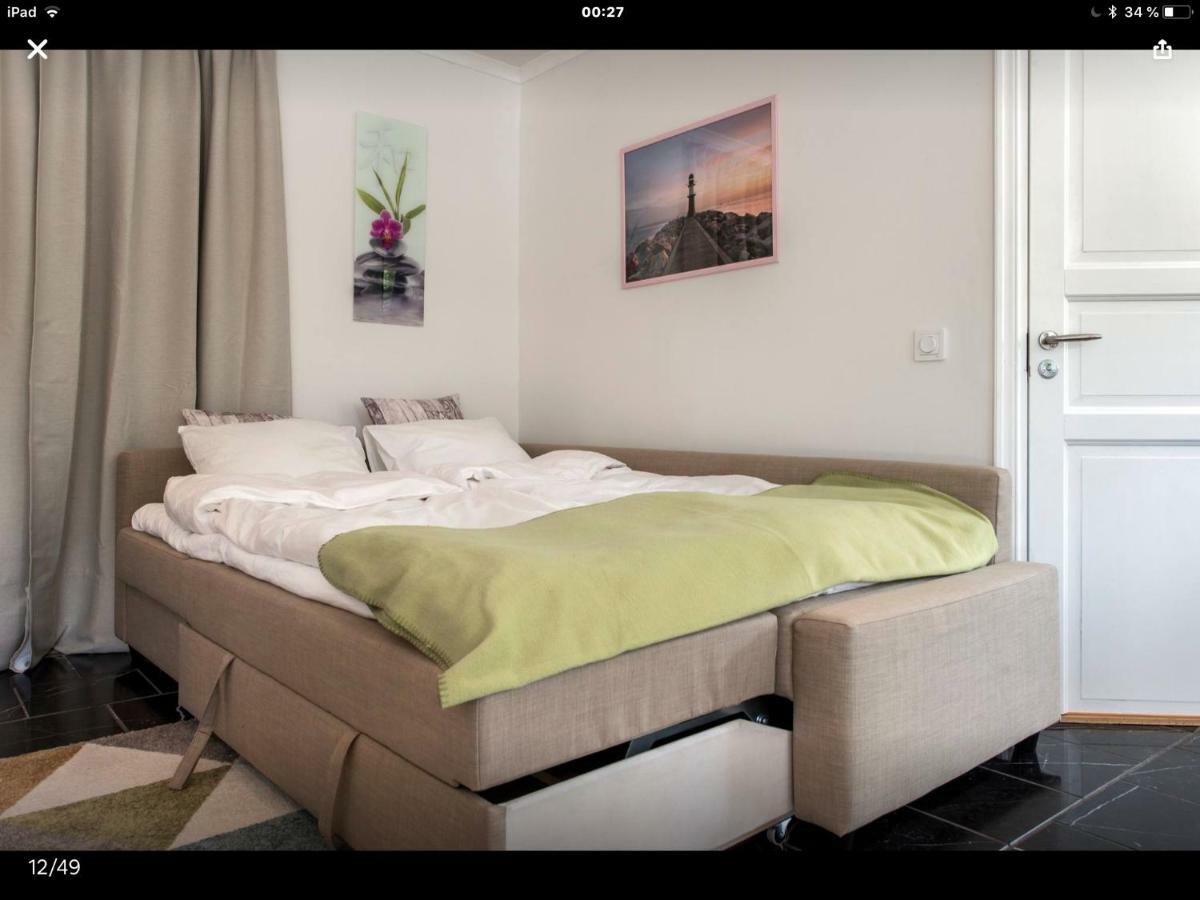 Lagenhet I Villa Pa Fornudden Tyreso Exterior foto